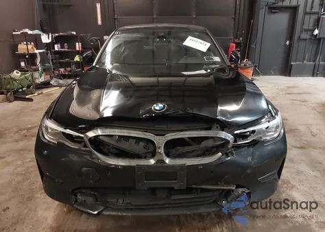 2021 BMW 3 Series 330E xDrive z USA, uszkodzony, nr VIN 3MW5P9J02M8B90770